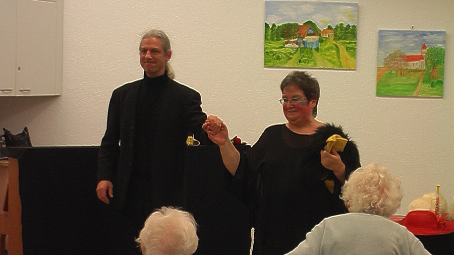 Barbara Metzdorf und ihr Begleiter